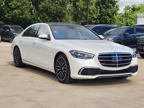 Used 2023 Mercedes-Benz S 500 4MATIC image 3