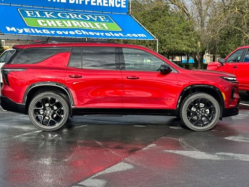 New 2026 Chevrolet Traverse RS image 2