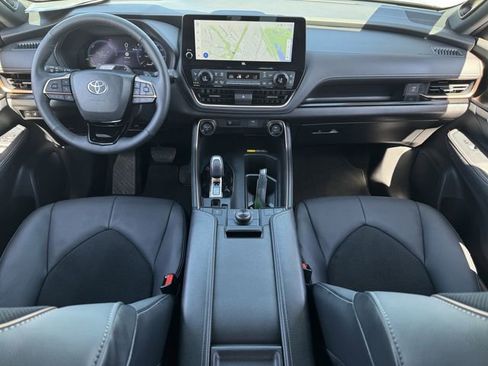 Used 2026 Toyota Grand Highlander AWD Hybrid image 10