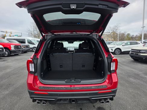 New 2026 Ford Explorer ST w/ Sun And Sound Package image 9