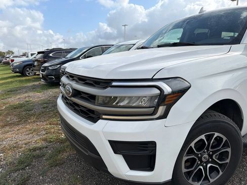 Used 2024 Ford Expedition Max XLT RWD image 4