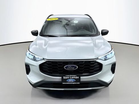 Certified 2025 Ford Escape ST-Line FWD image 2