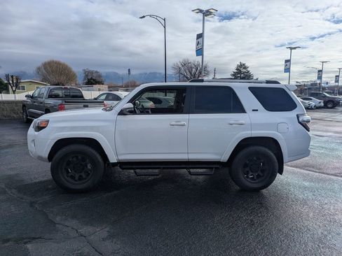 Used 2024 Toyota 4Runner SR5 Premium w/ Moonroof Package image 8