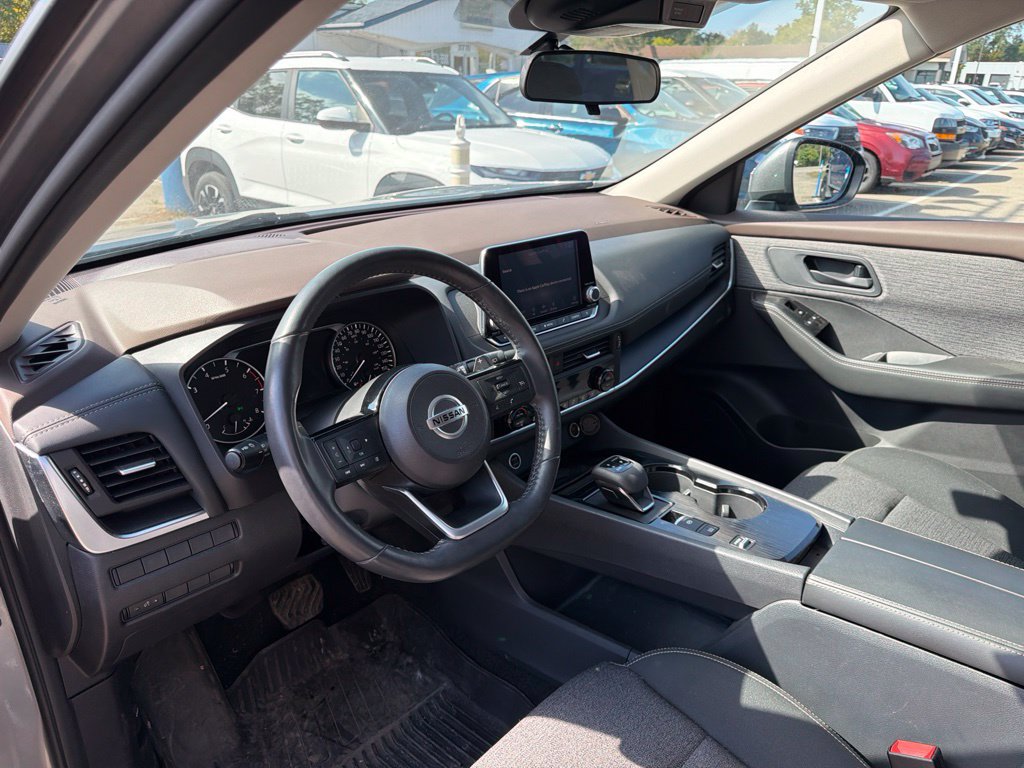 Used 2021 Nissan Rogue S FWD image 12