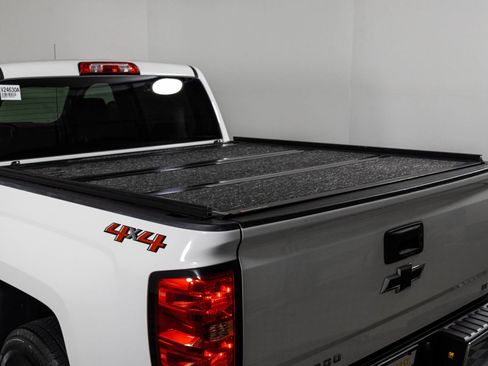 Used 2018 Chevrolet Silverado 1500 LT w/ All Star Edition image 35