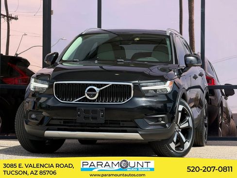 Used 2019 Volvo XC40 T5 Momentum image 1