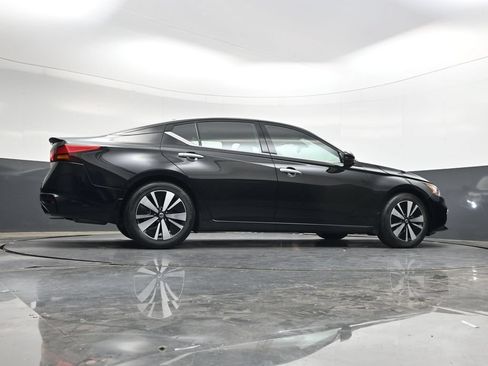 Used 2022 Nissan Altima 2.5 SL FWD image 34