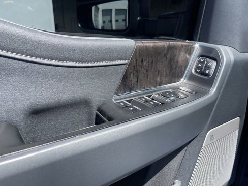 Used 2024 Ford F250 Lariat w/ Lariat Ultimate Package AWD/4WD image 10