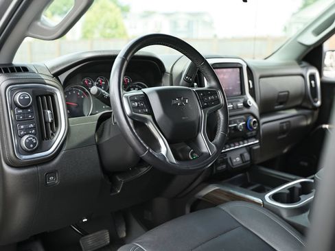 Used 2021 Chevrolet Silverado 1500 LT Trail Boss w/ Convenience Package II AWD/4WD image 27
