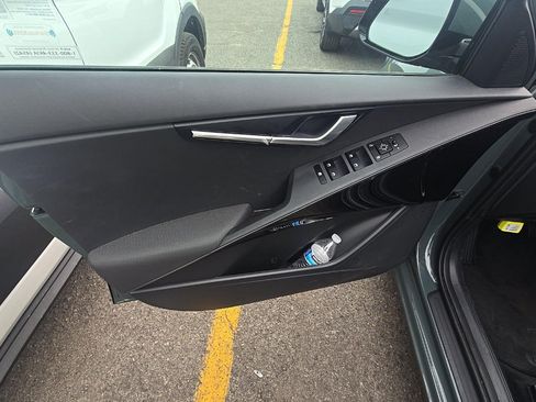 Used 2024 Kia Niro Wind FWD image 11