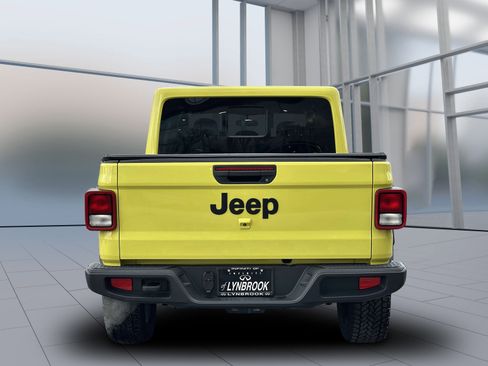 Used 2024 Jeep Gladiator Sport image 6