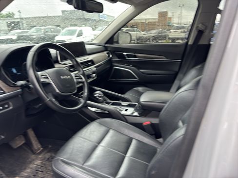 Used 2022 Kia Telluride EX w/ EX Premium Package AWD/4WD image 3