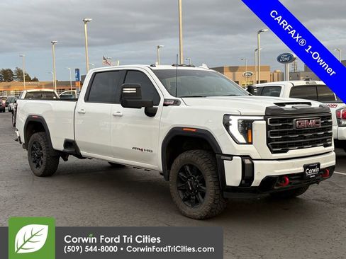 Used 2024 GMC Sierra 2500 AT4 w/ Max Trailering Package image 4
