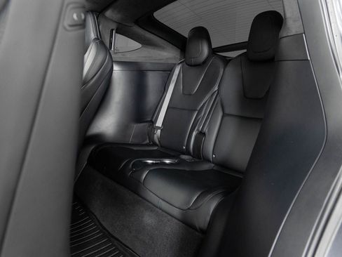 Used 2019 Tesla Model X 75D image 18