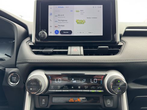 Certified 2025 Toyota RAV4 XLE AWD/4WD image 15