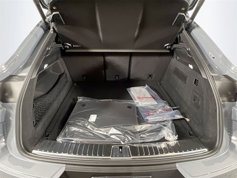 New 2026 Porsche Cayenne S image 28