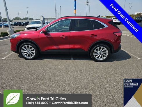 Used 2021 Ford Escape Titanium w/ Titanium Elite Package AWD/4WD image 3