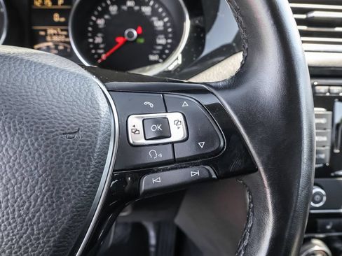 Used 2015 Volkswagen Jetta TDI SEL FWD image 24
