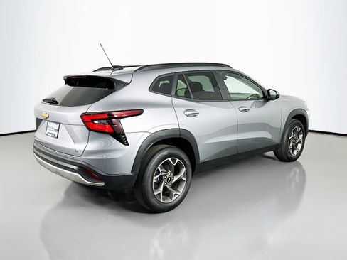 New 2026 Chevrolet Trax LT w/ LT Convenience Package image 7