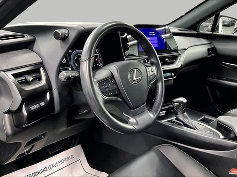 Used 2024 Lexus UX 250h FWD image 18