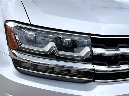Used 2019 Volkswagen Atlas SEL FWD image 32
