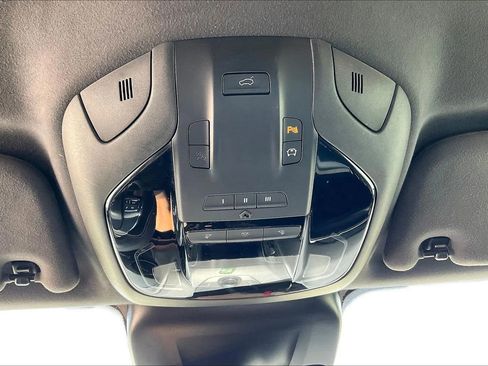 Used 2018 Maserati Levante AWD/4WD image 41