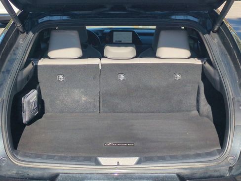 Used 2024 Lexus UX 250h FWD image 12