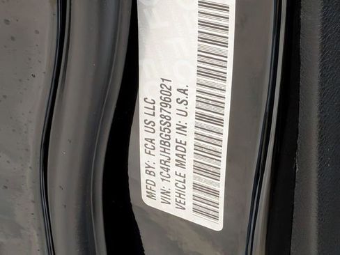 New 2025 Jeep Grand Cherokee Limited image 33