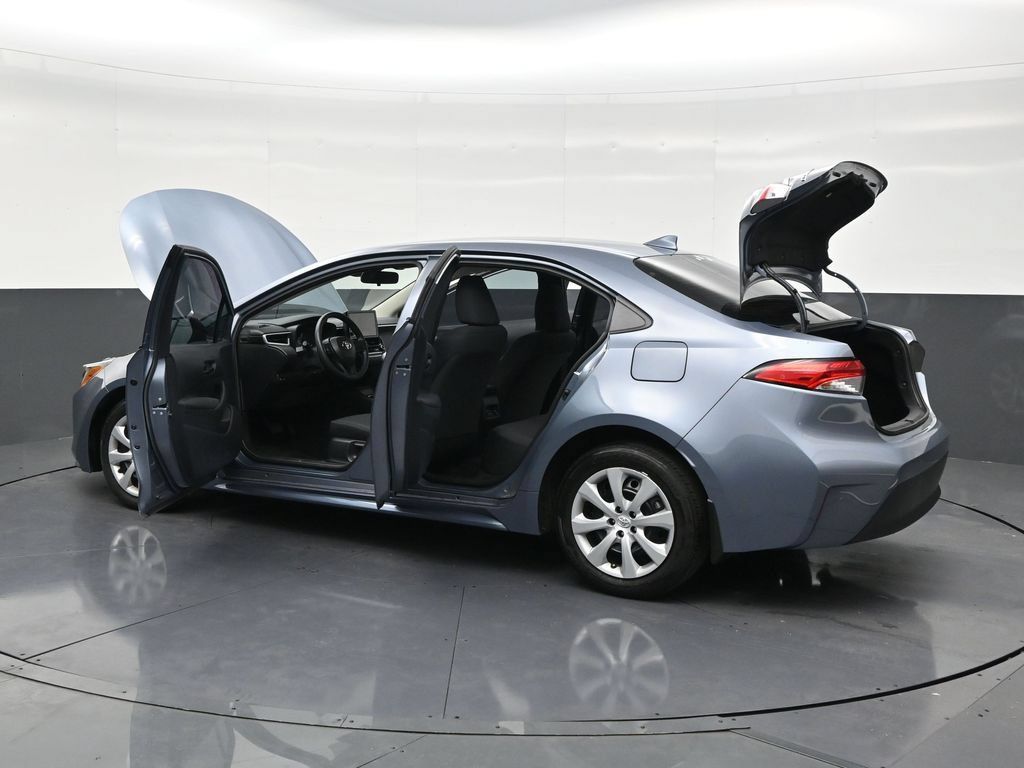 Used 2025 Toyota Corolla LE FWD image 22