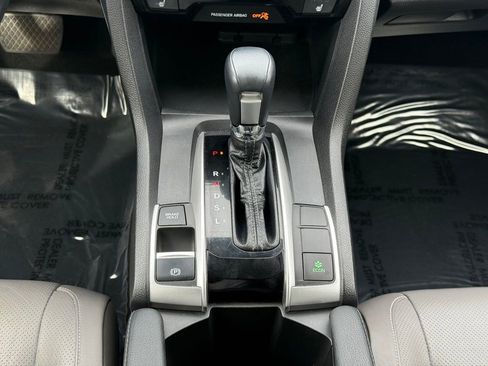 Used 2018 Honda Civic Touring image 13