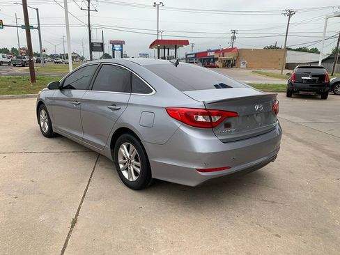 Used 2016 Hyundai Sonata SE FWD image 5