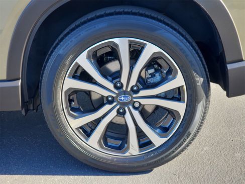 Used 2022 Subaru Forester Limited w/ Popular Package #3 image 35