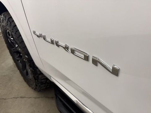 Used 2021 GMC Yukon SLT image 24