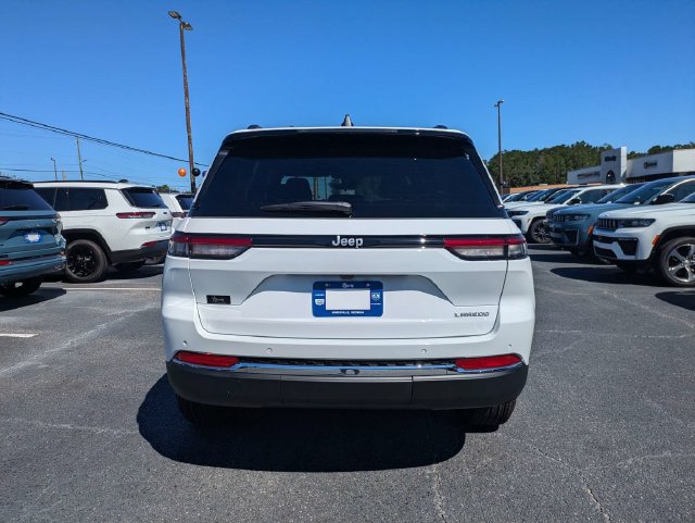 New 2027 Jeep Grand Cherokee Laredo X RWD image 5