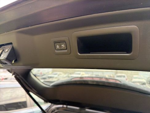 Used 2025 MAZDA CX-50 AWD 2.5 S w/ Preferred Package image 9