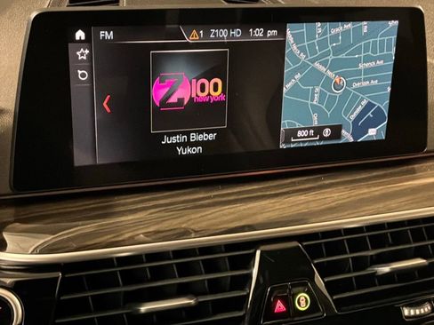 Used 2019 BMW 530i xDrive w/ Convenience Package AWD/4WD image 3
