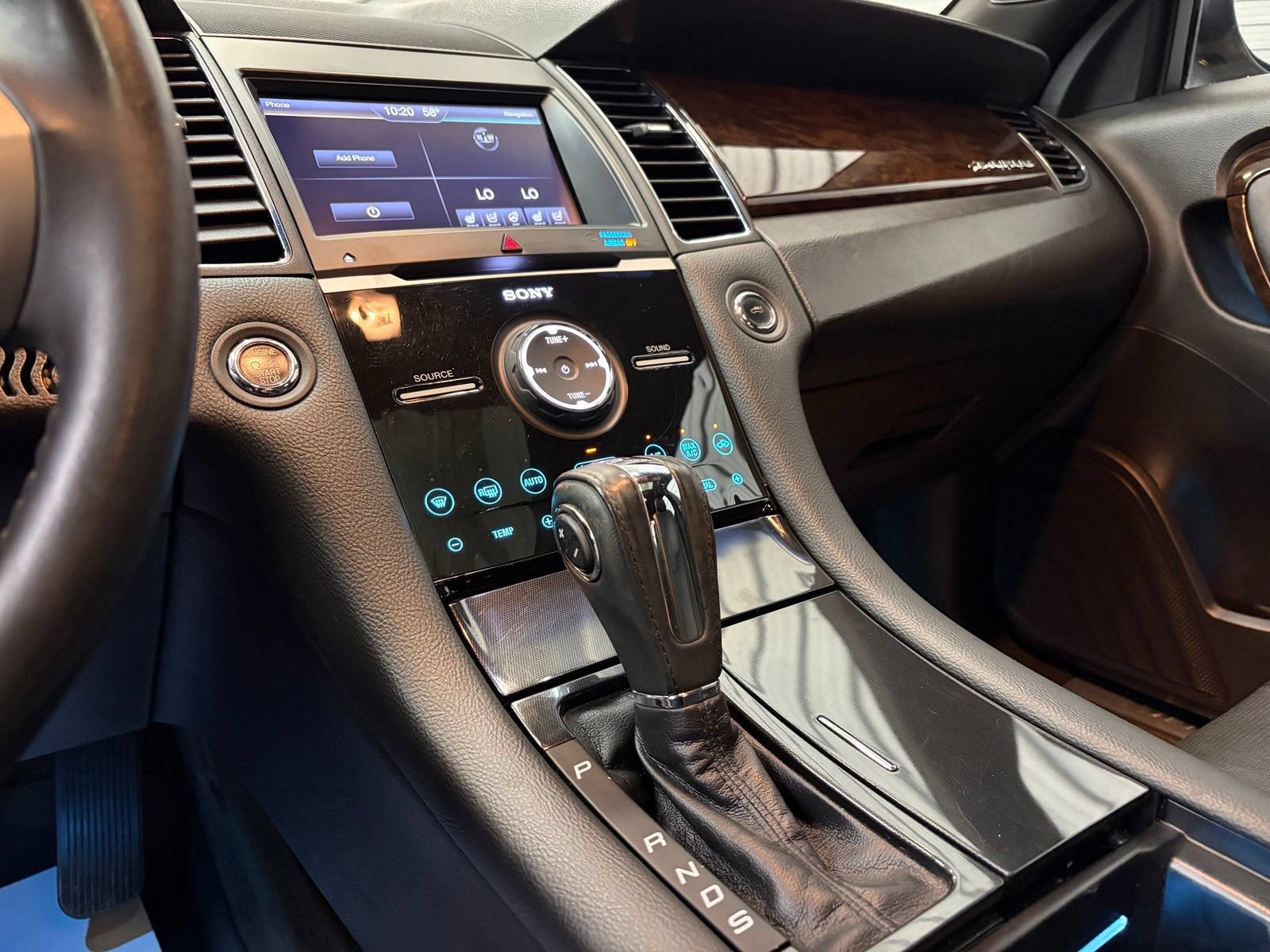 Used 2013 Ford Taurus Limited FWD image 18