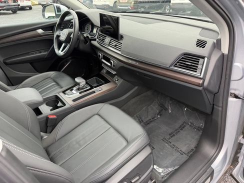 Used 2023 Audi Q5 2.0T Premium w/ Convenience Package AWD/4WD image 32