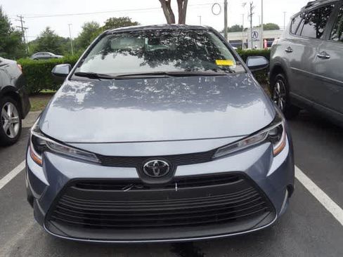 Certified 2025 Toyota Corolla LE FWD image 2