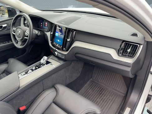Certified 2025 Volvo XC60 T8 Ultra w/ Climate Package image 31