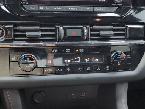 Used 2024 Nissan Pathfinder Rock Creek AWD/4WD image 19
