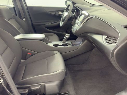 Used 2024 Chevrolet Malibu LT image 28