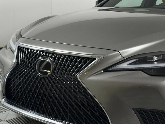 Used 2022 Lexus LS 500 w/ Accessory Package (Z2) RWD image 14