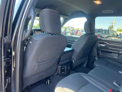 Used 2025 RAM 2500 Big Horn AWD/4WD image 37