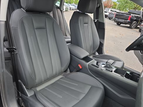 Used 2021 Audi A4 2.0T Premium w/ Convenience Package AWD/4WD image 10