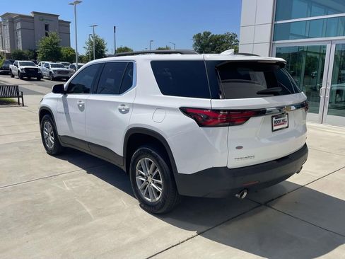 Used 2023 Chevrolet Traverse LT FWD image 8