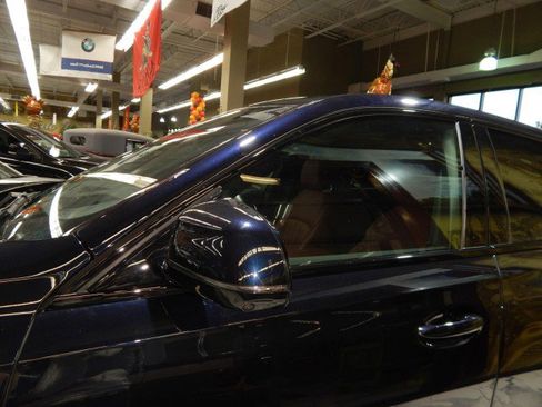 Used 2023 BMW X6 xDrive40i w/ M Sport Package image 9