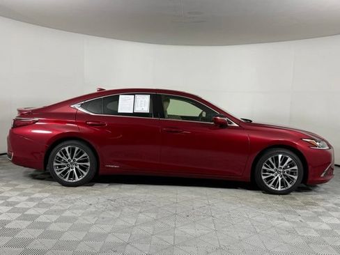 Used 2019 Lexus ES 300h w/ Premium Package FWD image 9
