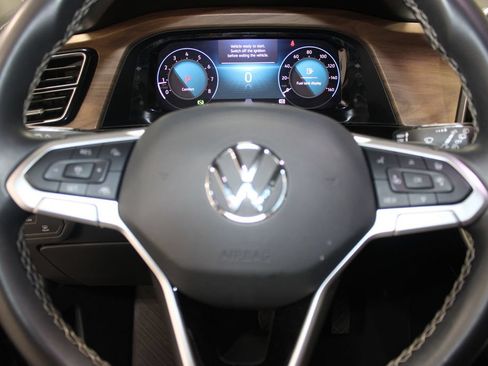 Used 2024 Volkswagen Atlas SE FWD image 13