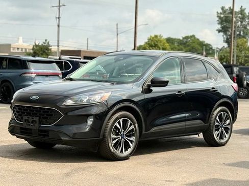 Certified 2022 Ford Escape SEL w/ SEL Stealth AWD Package image 41